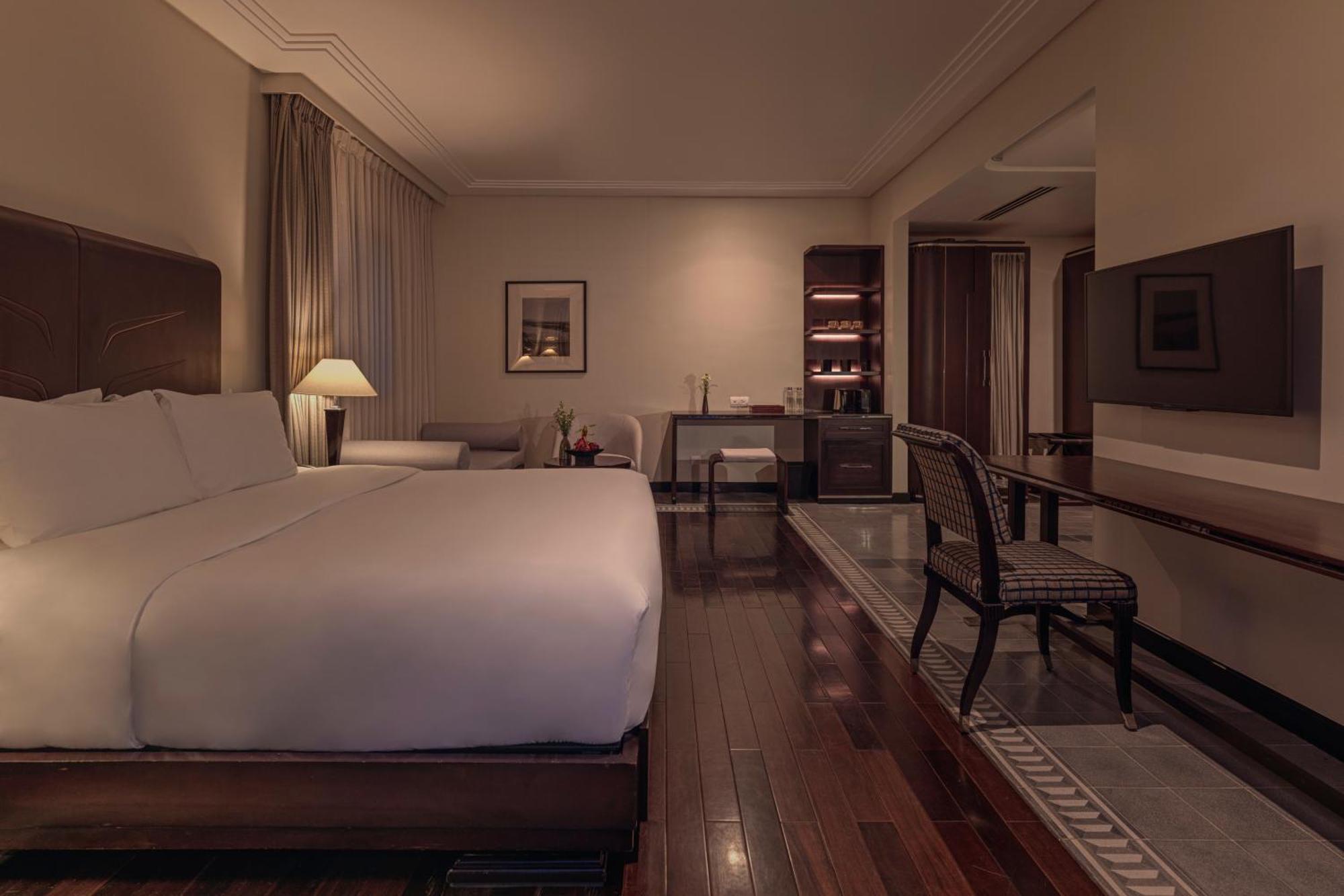 Deluxe King Room,1645661177:JPEG